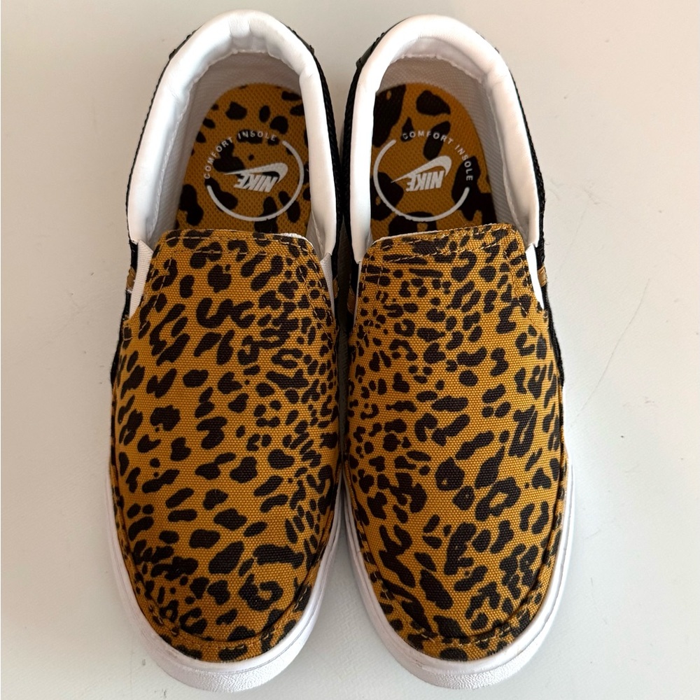 NIKE COURT LEGACY WOMEN'S SIZE 6 LEOPARD PRINT SLIP ON SNEAKER SHOES